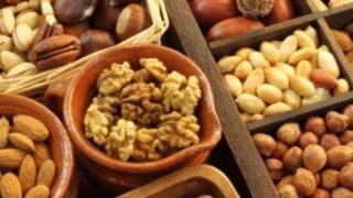 Các loại hạt tốt cho sức khoẻ bạn nên ăn thường xuyên