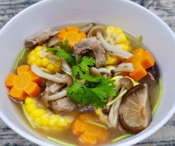 cach-nau-mon-canh-suon-nam-linh-chi.jpg
