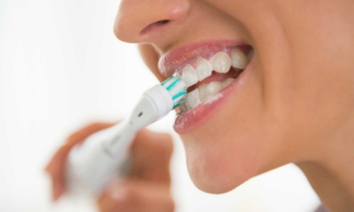 cách vệ sinh răng khi bị sâu răng