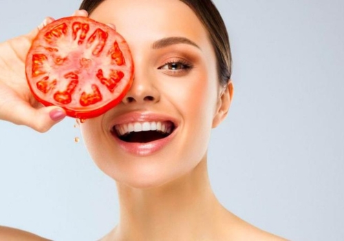 đắp mặt nạ cà chua có tác dụng gì