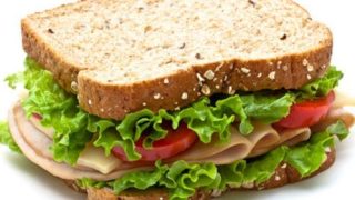 Các loại rau xà lách làm sandwich ngon nhất hiện nay